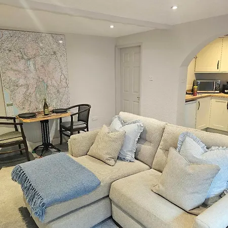 Last Yan - Stylish * Ambleside