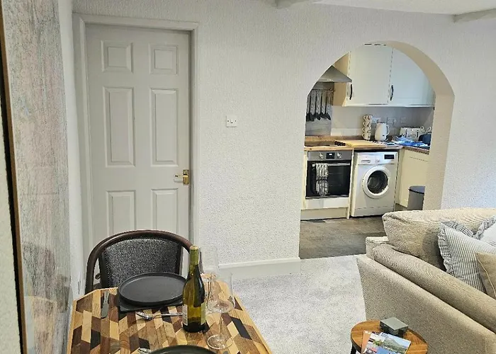 Last Yan - Stylish Ambleside